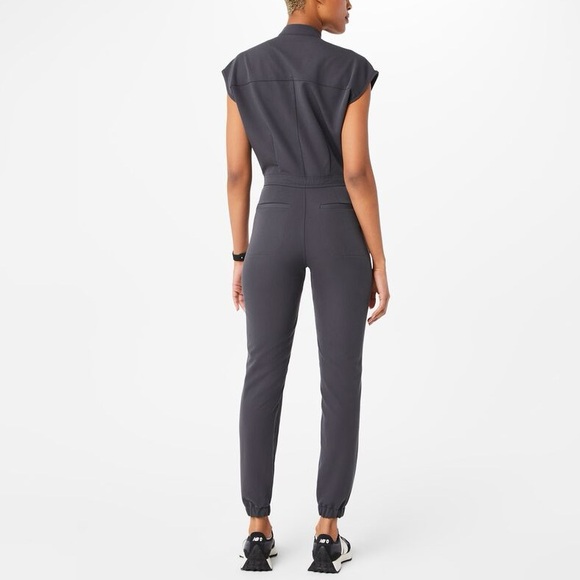 FIGS- Rafaela Cargo ScrubJumpsuit in charcoal - Picture 2 of 9
